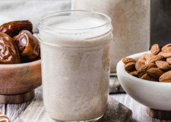 Dates and almond